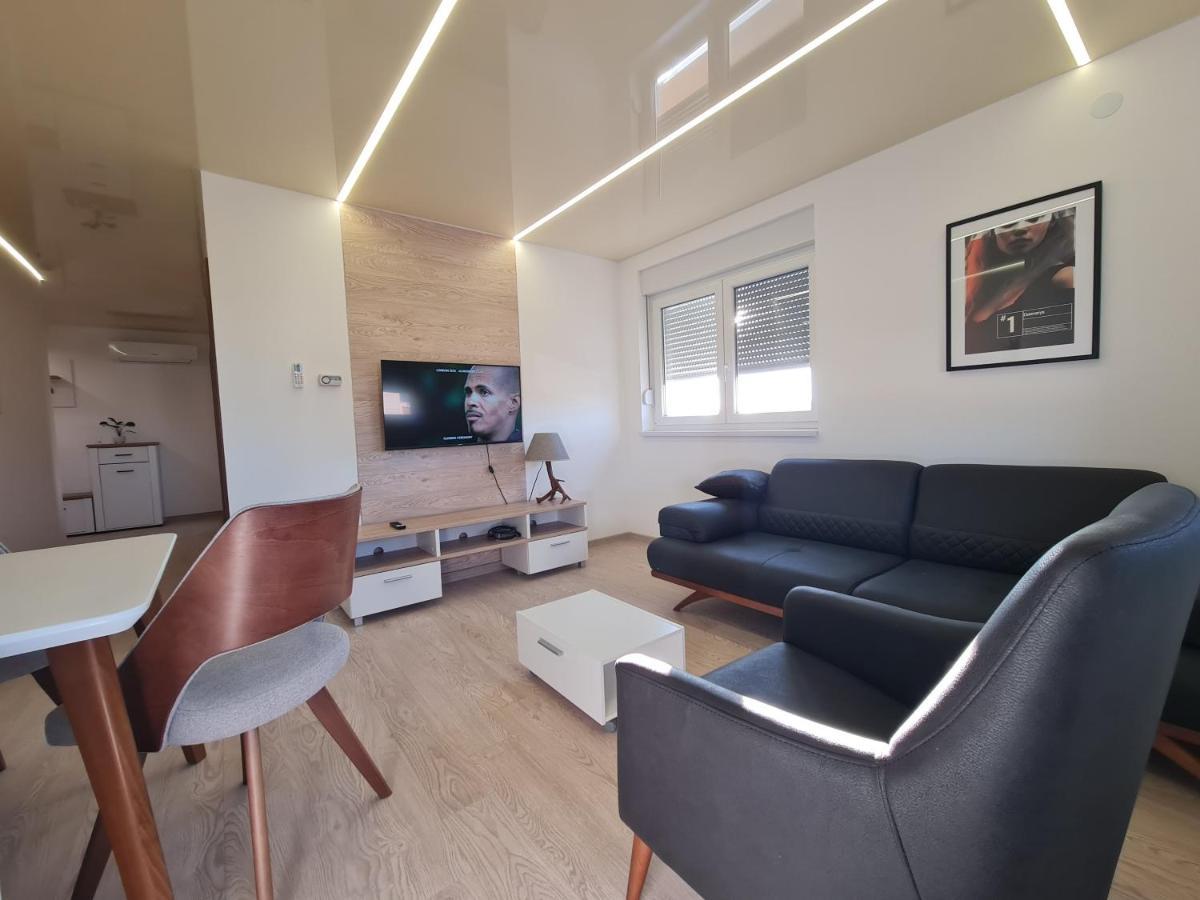 Airport Molko Apartments Surčin Exterior foto